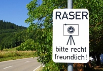Geschwindigkeitskontrolle Fotoapparat Bitte lächeln Geschwindigkeitskontrolle Fotoapparat Bitte lächeln