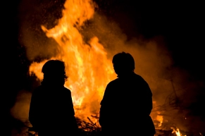 Osterfeuer - eine schöne Tradition, bei der aber auf die Natur geachtet werden muss.&nbsp;&copy;&nbsp;Firma V - Fotolia.com