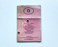rosa Papier-Führerschein&nbsp;&copy;&nbsp;LK Stade (zastrow)