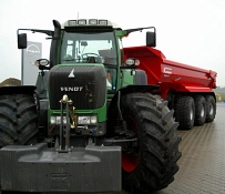 Traktor Klasse T - moderner Schnellläufer&nbsp;&copy;&nbsp;pitopia