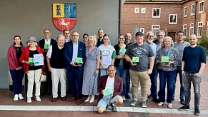 Gruppenbild aller Ausgezeichneter 2025&nbsp;&copy;&nbsp;Landkreis Stade
